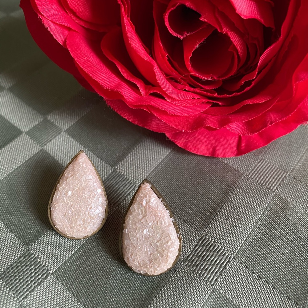 NWOB Teardrop Druzy Earrings